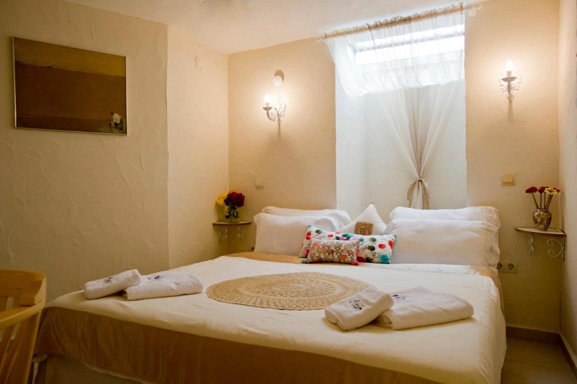 Alacati Sultan Konak Butik Otel ℳℛ Luxury Concept ภายนอก รูปภาพ