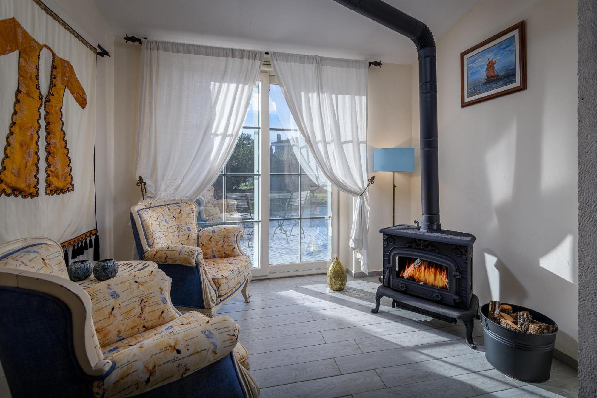 Alacati Sultan Konak Butik Otel ℳℛ Luxury Concept ภายนอก รูปภาพ
