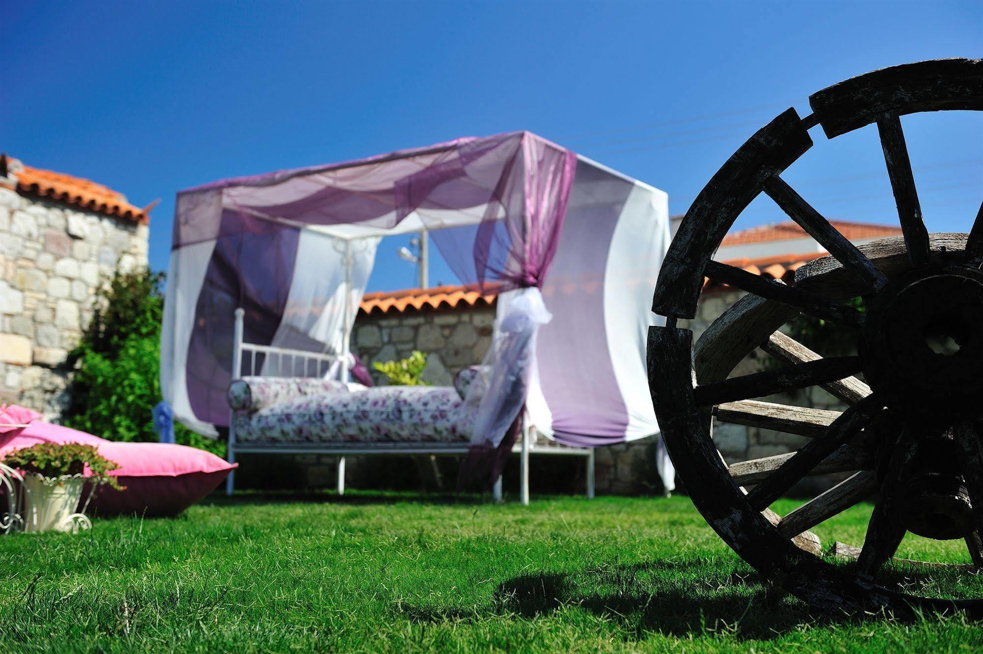 Alacati Sultan Konak Butik Otel ℳℛ Luxury Concept ภายนอก รูปภาพ